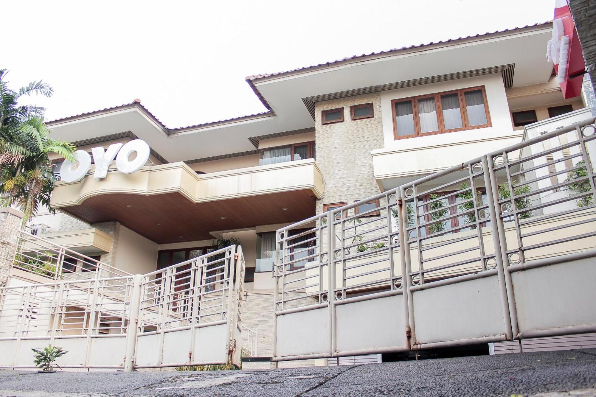 Hotel Super Oyo 123 Puri Lotus à Jakarta Extérieur photo